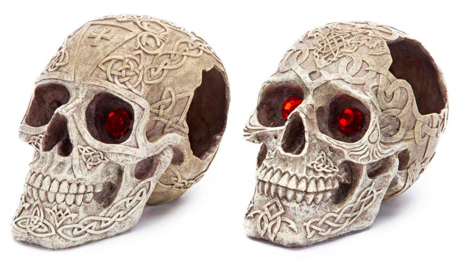 Penn-Plax Skull Gazer Aquarium Ornament Celtic Skull 5.5 in 2 pack Medium